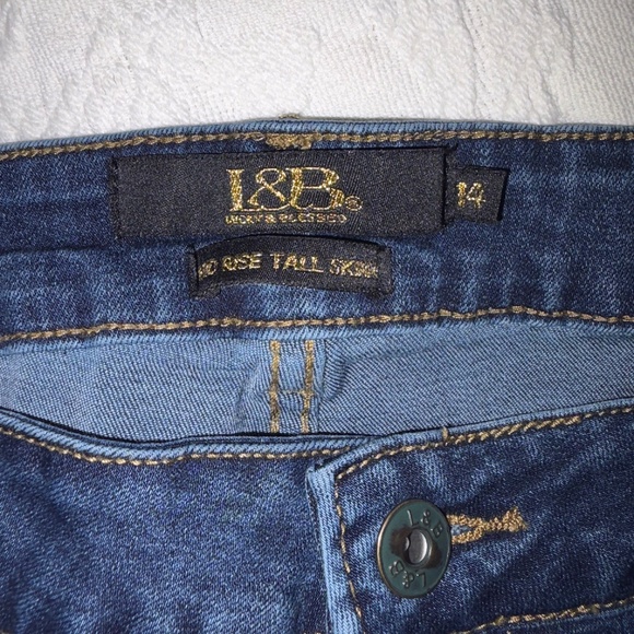 Lucky and blessed jeans - Picture 3 of 3